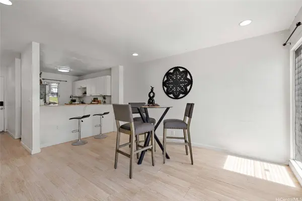 92-975 Makakilo DR #25, Kapolei, HI 96707