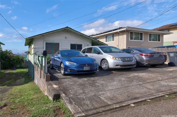 911 Luka ST, Honolulu, HI 96817