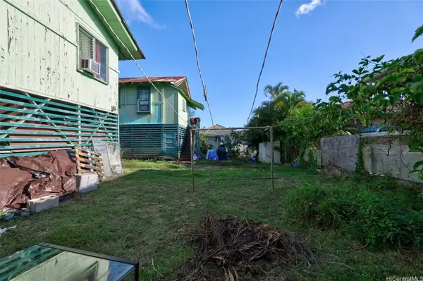 911 Luka ST, Honolulu, HI 96817