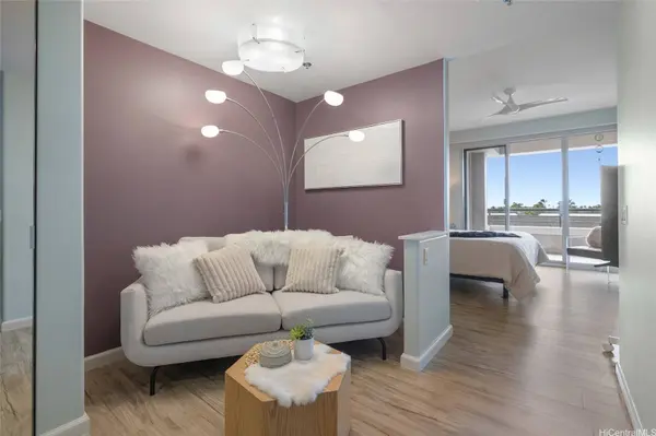 1 Keahole PL #1513, Honolulu, HI 96825