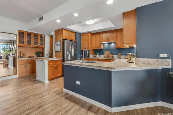 1 Keahole PL #1513, Honolulu, HI 96825