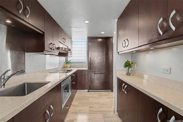 500 University AVE #904, Honolulu, HI 96826