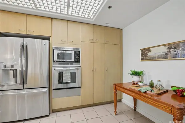 1 Keahole PL #1512, Honolulu, HI 96825