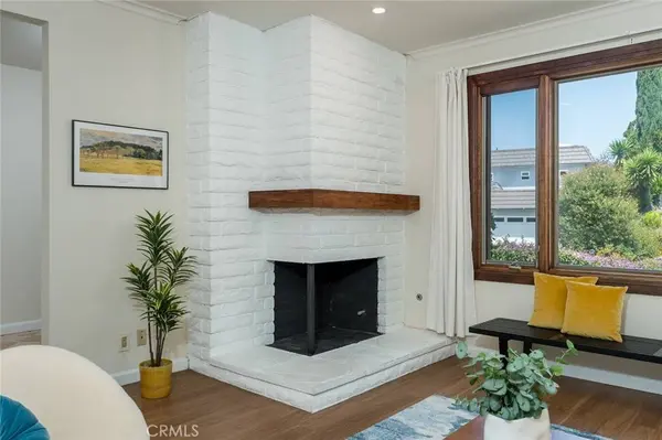 2251 El Arbolita DR, Glendale, CA 91208