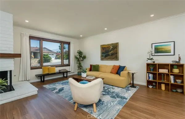 2251 El Arbolita DR, Glendale, CA 91208