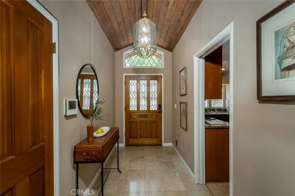 1835 Las Flores DR, Glendale, CA 91207