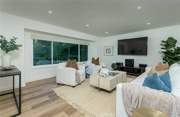 2320 Jayma LN, La Crescenta, CA 91214