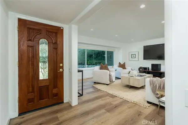 2320 Jayma LN, La Crescenta, CA 91214