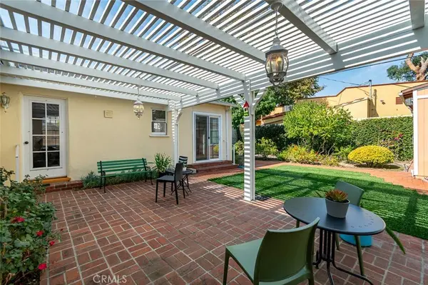 1737 Opechee WAY, Glendale, CA 91208