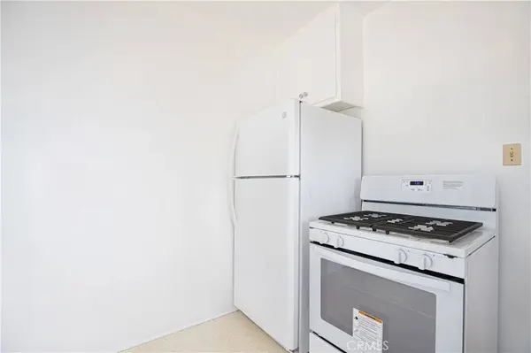 1562 Riverside DR, Glendale, CA 91201