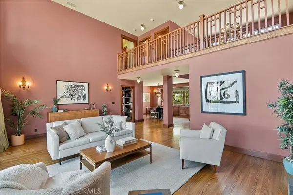 4036 Robin Hill, La Canada Flintridge, CA 91011