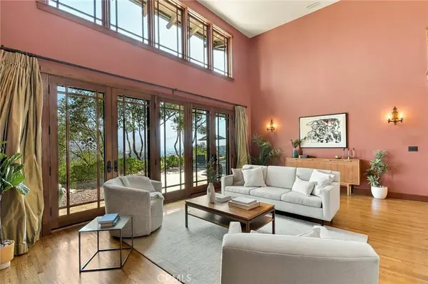 4036 Robin Hill, La Canada Flintridge, CA 91011
