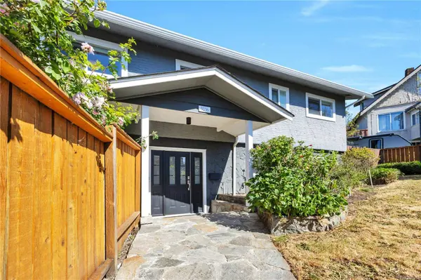 3236 Cedar Hill Rd, Saanich, BC V8P 3Y3