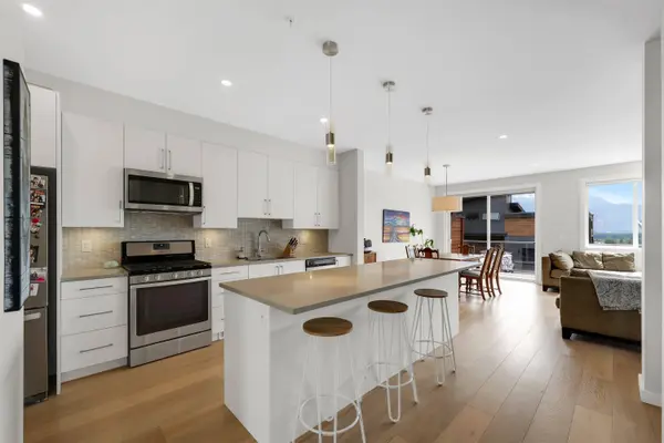 41322 Horizon DR, Squamish, BC V8B 0Y7