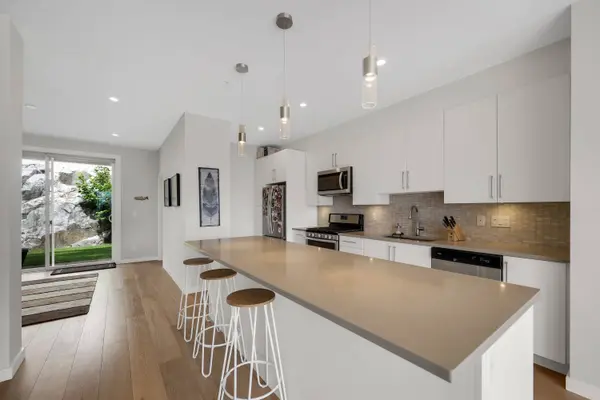 41322 Horizon DR, Squamish, BC V8B 0Y7