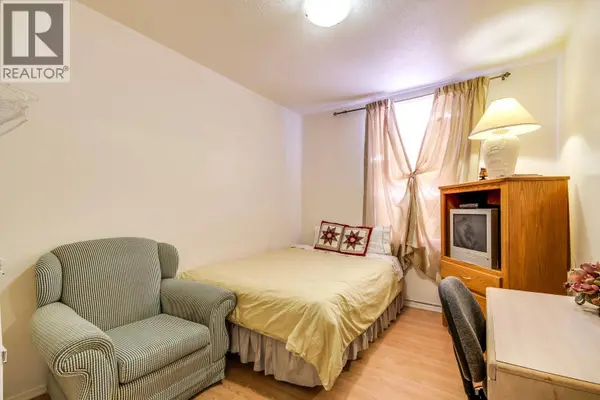 730 Bernard Avenue, Kelowna, BC V1Y6P5
