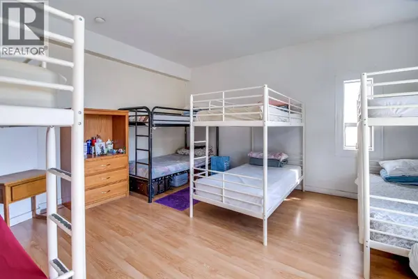 730 Bernard Avenue, Kelowna, BC V1Y6P5
