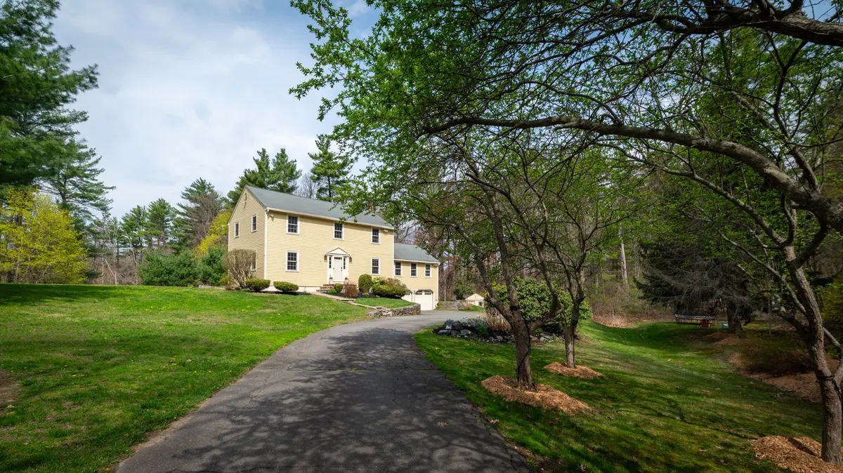 123 Maine St, Brunswick, ME 04011-2009