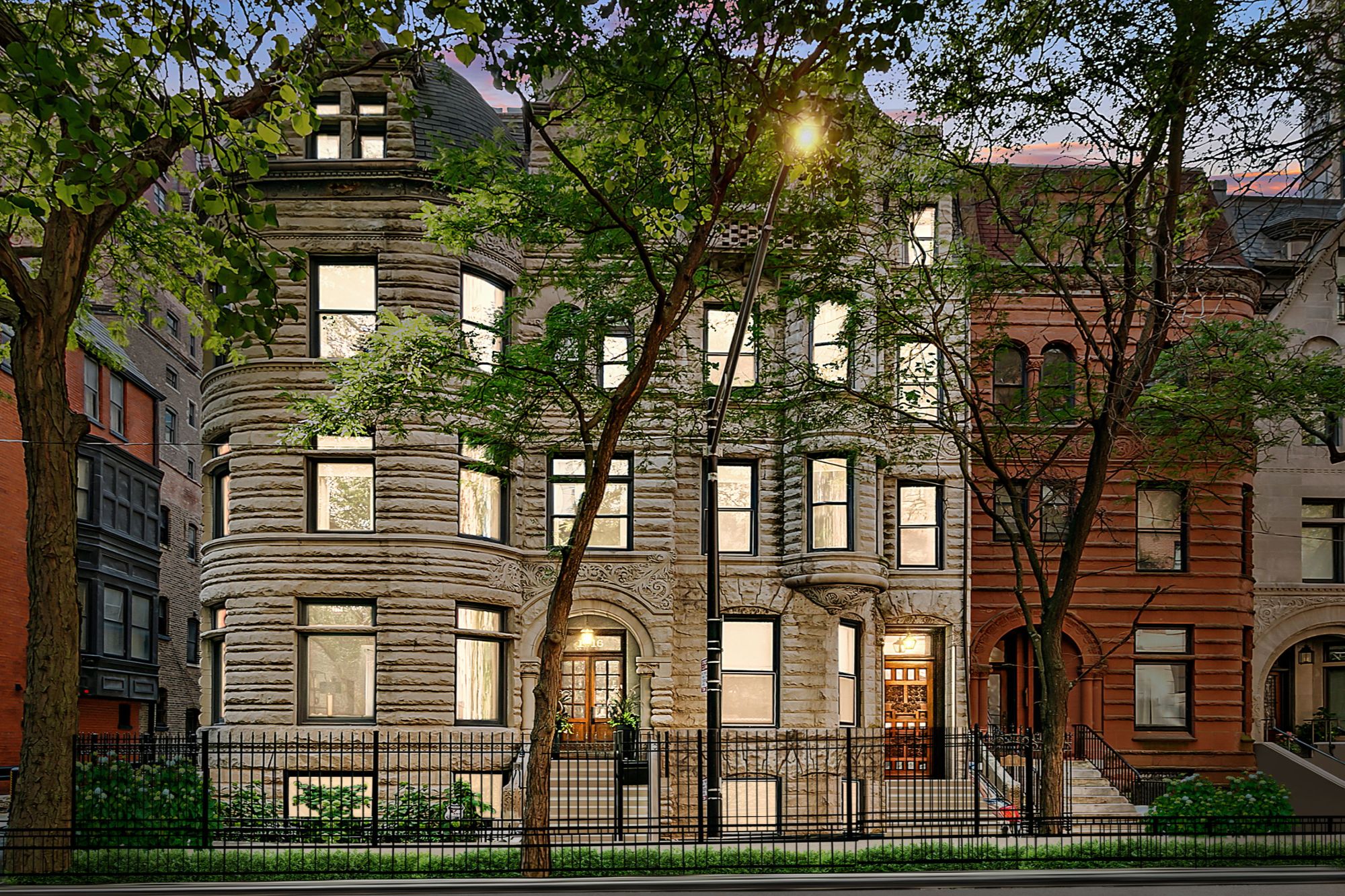 Image of 1316 North Astor Street