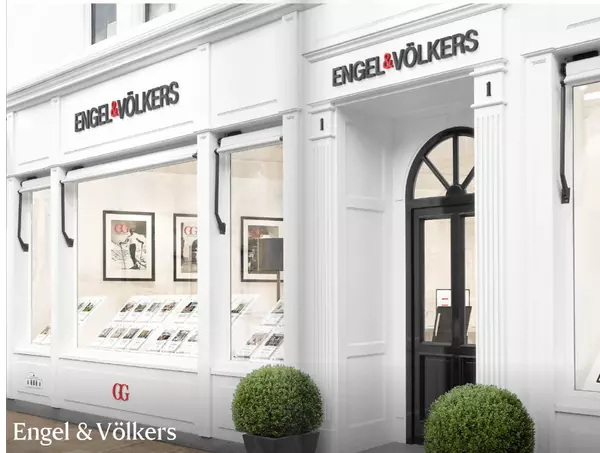 feature image of Introducing the First-Ever Engel &amp; Völkers Global Private Office Report — And how it reflects Chicago’s Luxury Market