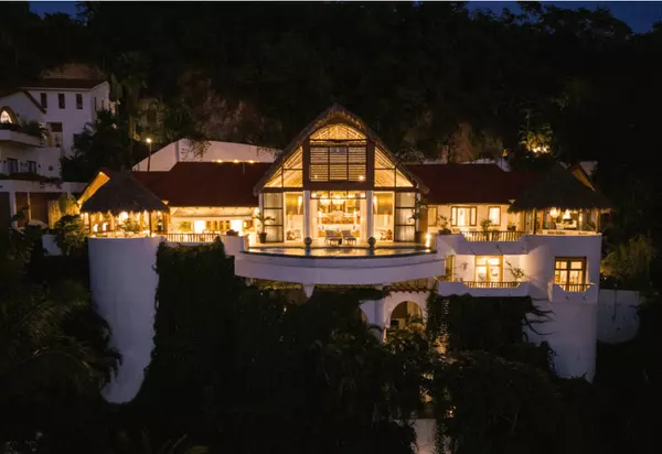 Villa Nube Blanca: A Vision of Elevated Living in Puerto Vallarta