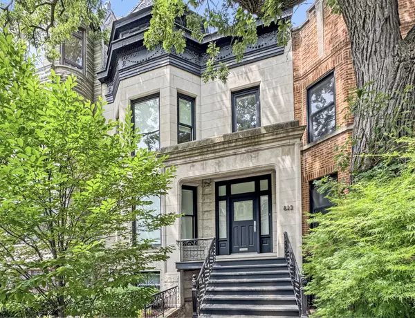Chicago Classic Reinvented: 822 W Oakdale Ave