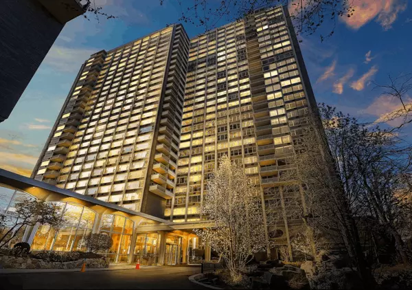 Imperial Towers at 4250 N Marine Drive: A Timeless Mid-Centrury Masterpiece