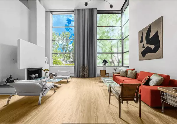 A Lincoln Park Masterpiece: Architectural Legacy at 2107 N. Dayton Street