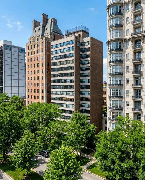 The Real Math on Mid-Century & Vintage Condominium Living,Craig Hogan & Rudy Zavala
