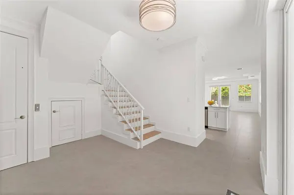 610 SW 10th St #610, Fort Lauderdale, FL 33315