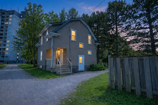 4752 Crawford Place, Niagara Falls, ON L2E 1Z3