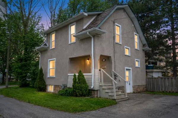 4752 Crawford Place, Niagara Falls, ON L2E 1Z3