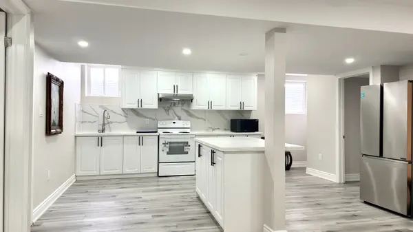 Marpin Court #Room Rental, Niagara Falls, ON L2H 0P3