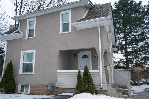 4752 Crawford Place, Niagara Falls, ON L2E 1Z3