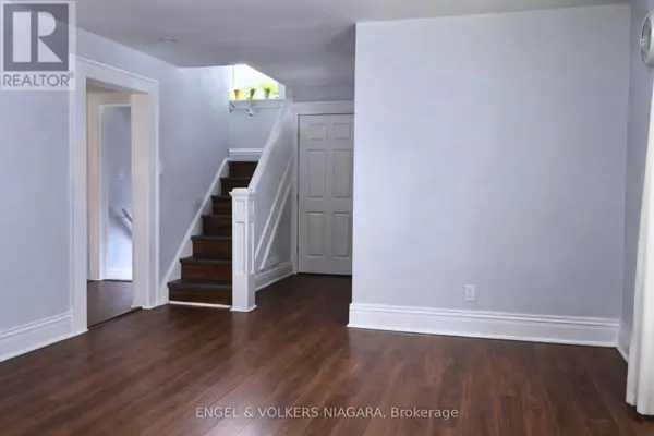 4752 CRAWFORD PLACE W, Niagara Falls (downtown), ON L2E1Z2