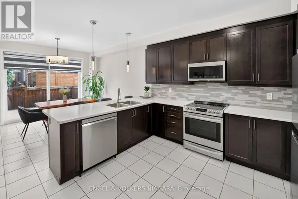 1221 ROSE WAY S, Milton (cb Cobban), ON L9E1L9