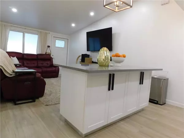 525 7th PL #525, Vero Beach, FL 32962