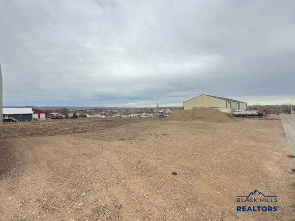 22763 Mule Deer Trl, Box Elder, SD 57719