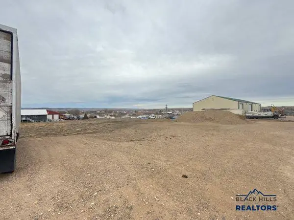 22763 Mule Deer Trl, Box Elder, SD 57719