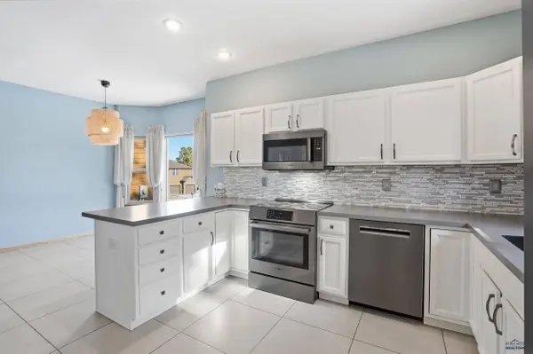 6533 Muirfield Dr, Rapid City, SD 57702