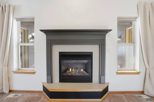 6533 Muirfield Dr, Rapid City, SD 57702