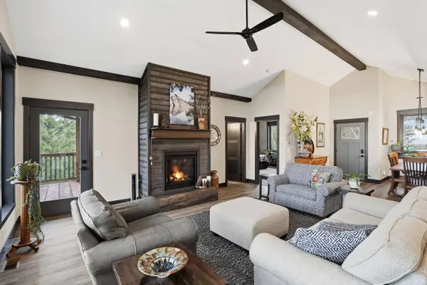 6621 Green Mountain Court, Spearfish, SD grounded luxury great room with amazing views.