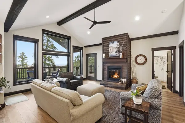 6621 Green Mountain Court, Spearfish, SD grounded luxury great room with amazing views.