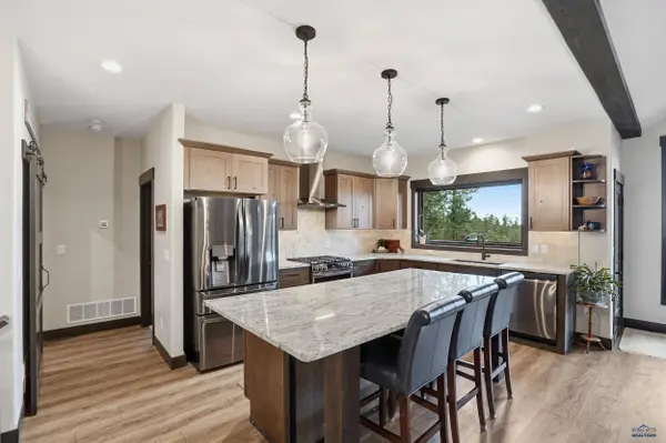 6621 Green Mountain Ct, Spearfish, SD 57783