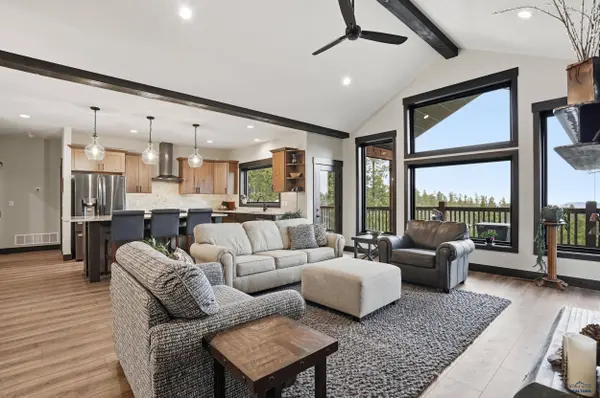 6621 Green Mountain Ct, Spearfish, SD 57783