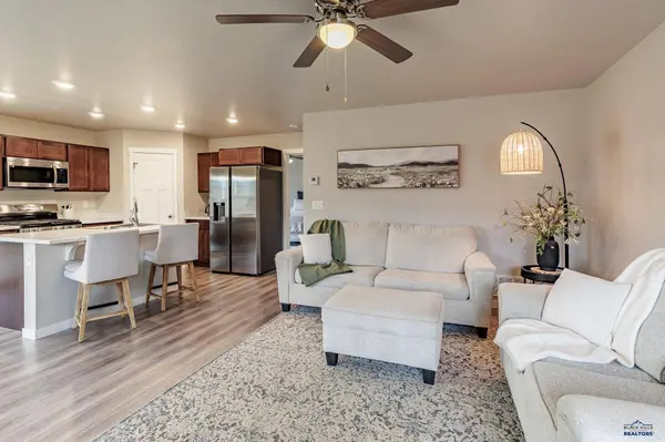 515 Aaron Ct, Rapid City, SD 57703