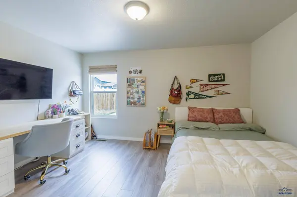 515 Aaron Ct, Rapid City, SD 57703