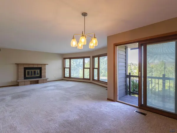 3215 Hogan Ct, Rapid City, SD 57702