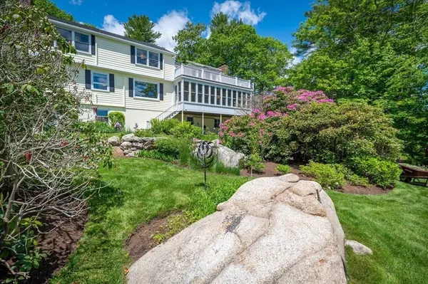 13 Hickory Hill Road, Manchester, MA 01944