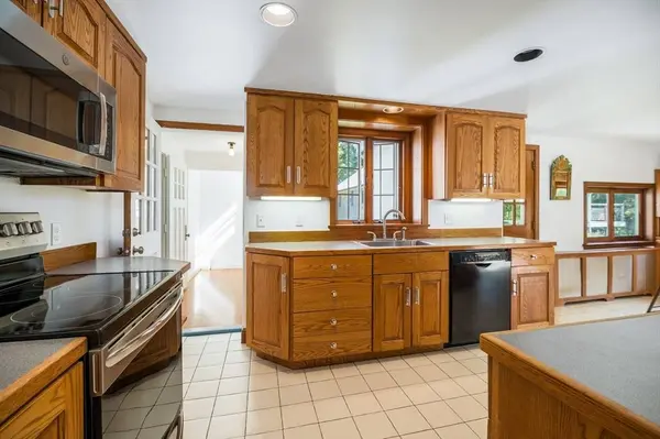 9 Rocky Pasture Road, Gloucester, MA 01930